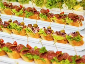 Catering szolgáltatás - Budapest Hajóbérlés catering szolgáltatás rendezvényre és esküvőre