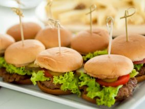 Catering szolgáltatás - Budapest Hajóbérlés catering szolgáltatás rendezvényre és esküvőre